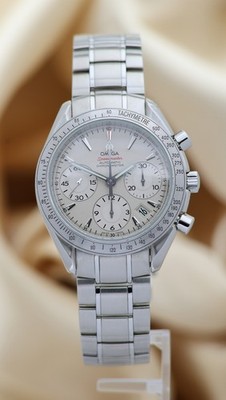 Omega Speedmaster Date 40mm Automatik  32310404002001 Original Papiere + Box