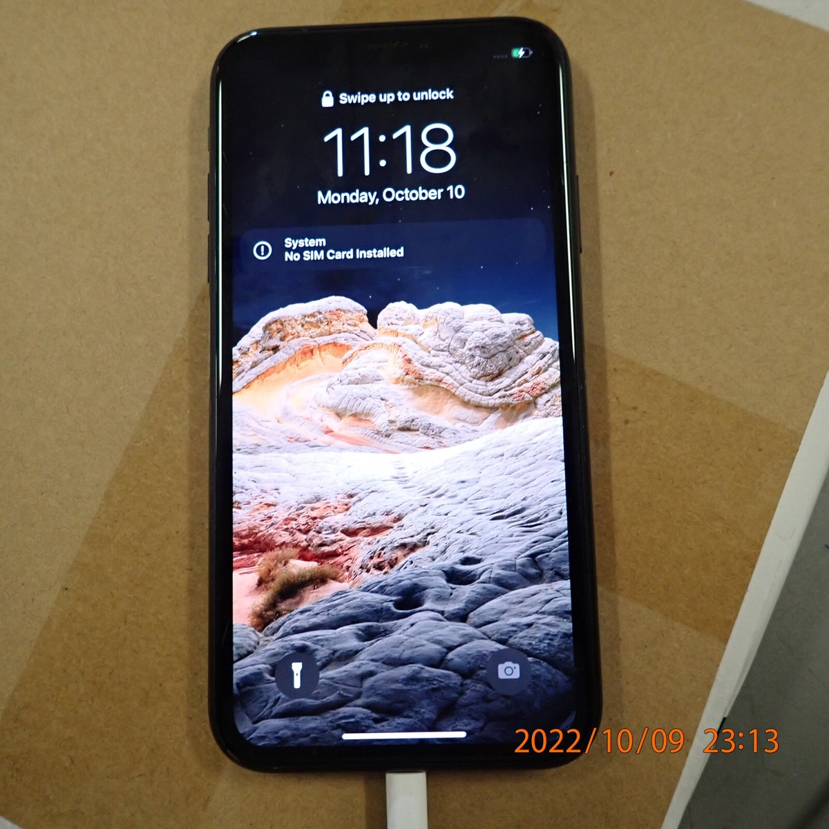 Apple iPhone XR ホワイト 本体シムなし Apple iPhone XR ホワイト 64GB（Apple iPhone XR ホワイト 本体