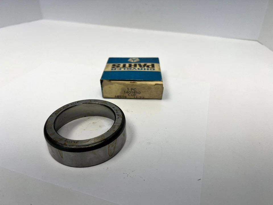 Dodge Plymouth Dart Valiant Drive 1951-1972 piñón rodamiento taza 1401810 nuevo de lote Foto 3 de 4