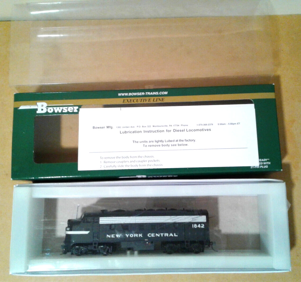 HO SCALE BOWSER EMD F7 NEW YORK CENTRAL NYC #1842 24064 - Image 2 of 4