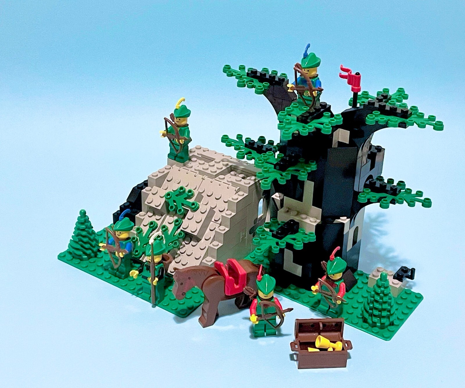 LEGO Castle Forestmen 6066 Camouflaged Outpost with instructions