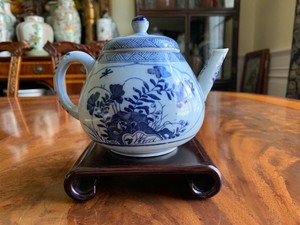 An Early Qing Dynasty Blue and White Porcelain Tea Pot.