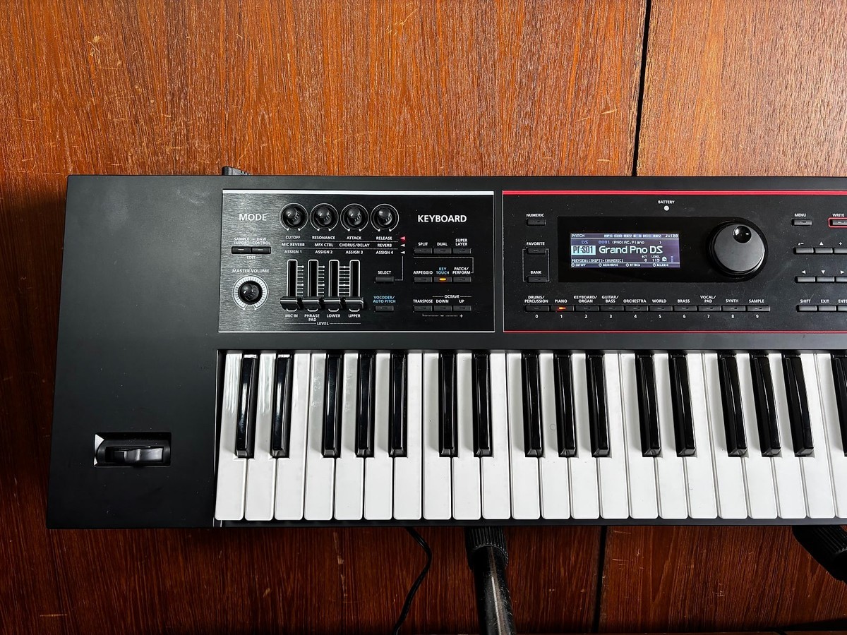 【中古】Roland Juno-DS 61限 中古】Roland JUNO-D シンセサイザー 61鍵 - 神奈川県の中古楽器
