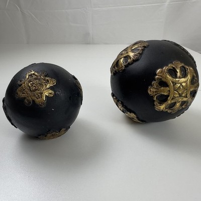 Vintage Deko schwarze Kugel Kugeln mit Goldprägung Ornament 2er Set
