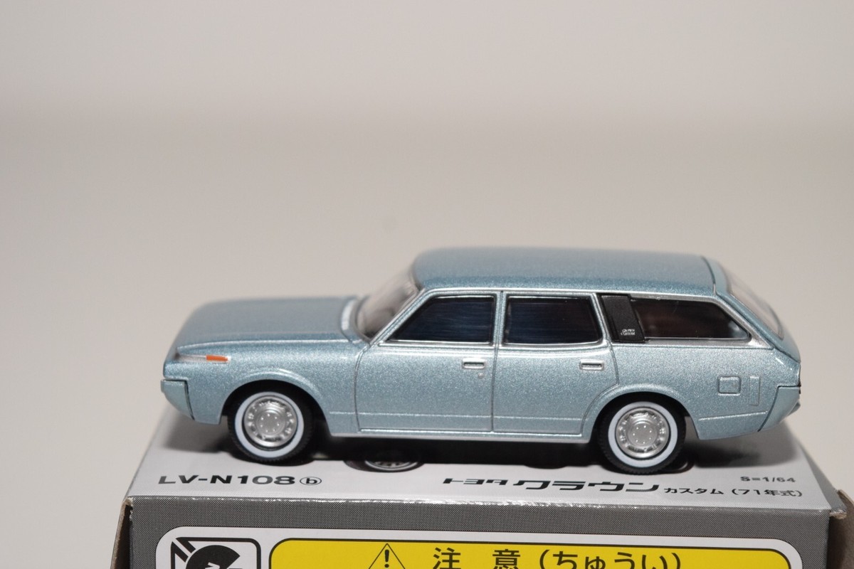 A94 1:64 3 INCH TOMICA TOMY VINTAGE LV-N108B TOYOTA CROWN CUSTOM