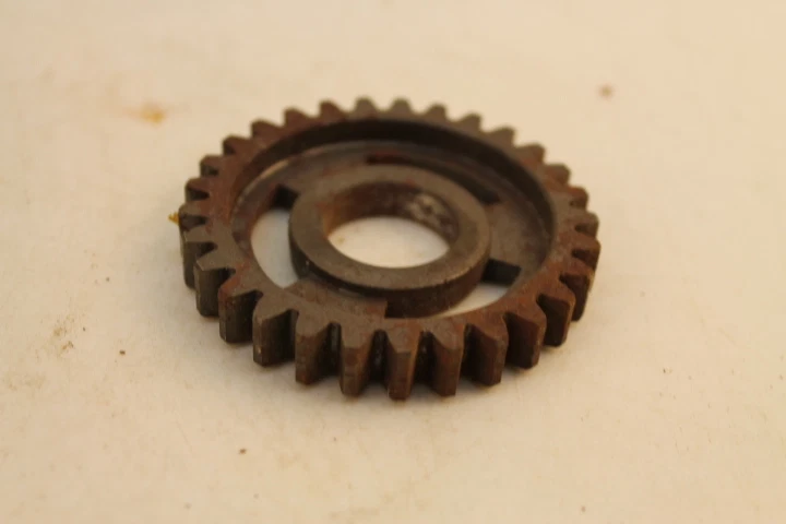 NUEVO NOS OEM HONDA CR125M CONTRAEJE SEGUNDA MARCHA 29T 23431-360-000 RL4262 Foto 3 de 4