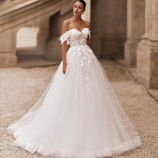 Fasahionable Lace Appliques Wedding Gown Off the Shoulder A-line Lace up Train