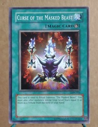 Curse of the Masked Beast LON-016 Common Unlimited Labyrinth of Nightmare