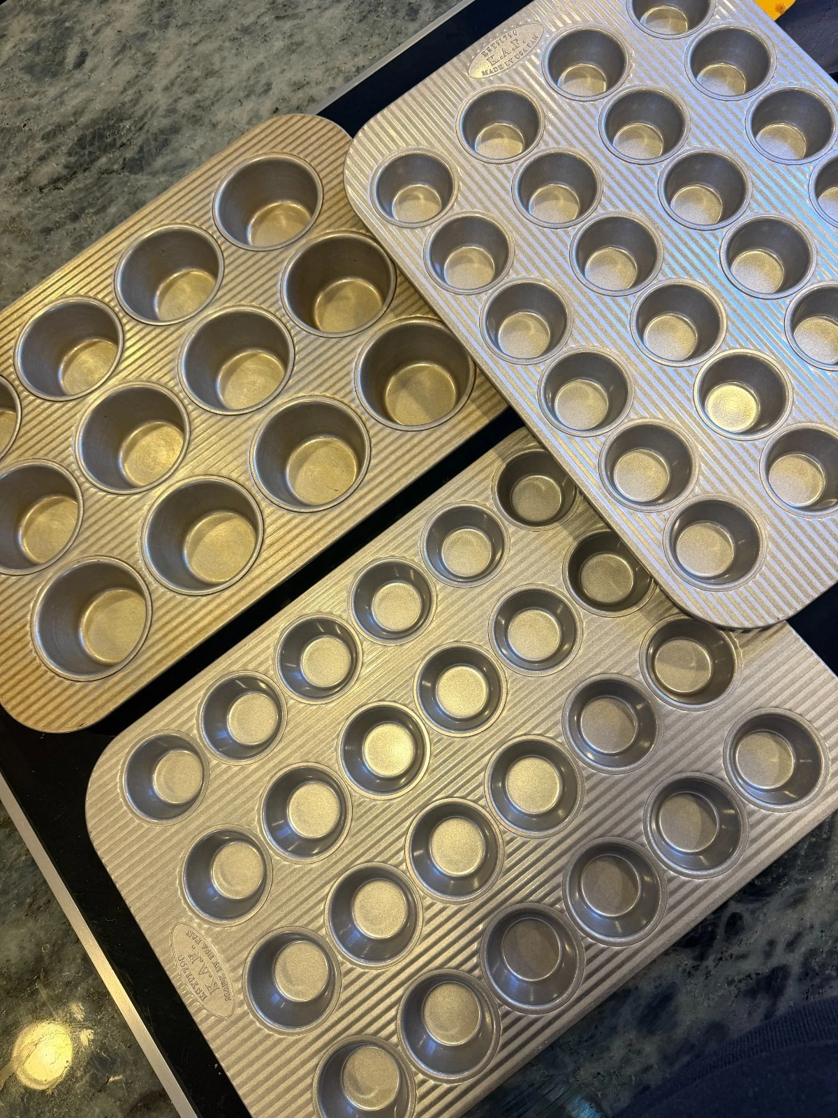 K.A.F King Arthur Standard & Mini Muffin Pan x2 Made in USA Steel Aluminum Set