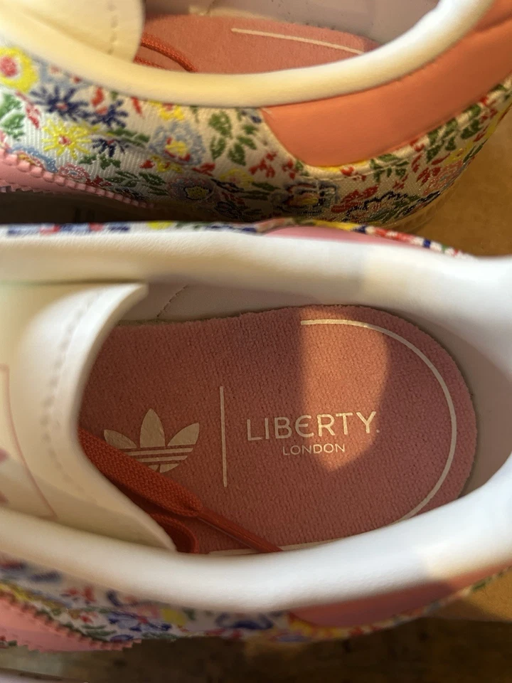 Adidas Size 5.5Y /7 Women’s Liberty London Sambas OG Floral - Image 4 of 4