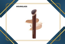 HOURGLASS Ambient Soft Glow Foundation Brush Ultra Soft Powder Blush Brush