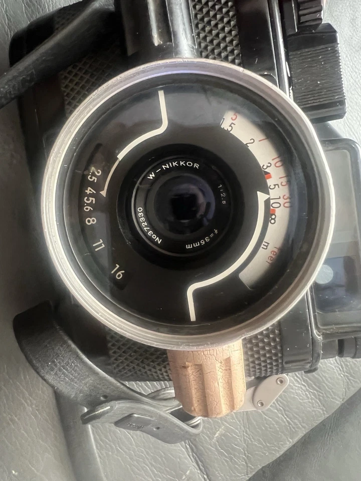 Cámara submarina fotográfica Nikon Nikonos III 35 mm con lente Nikkor 35 mm F2,5 Foto 2 de 4