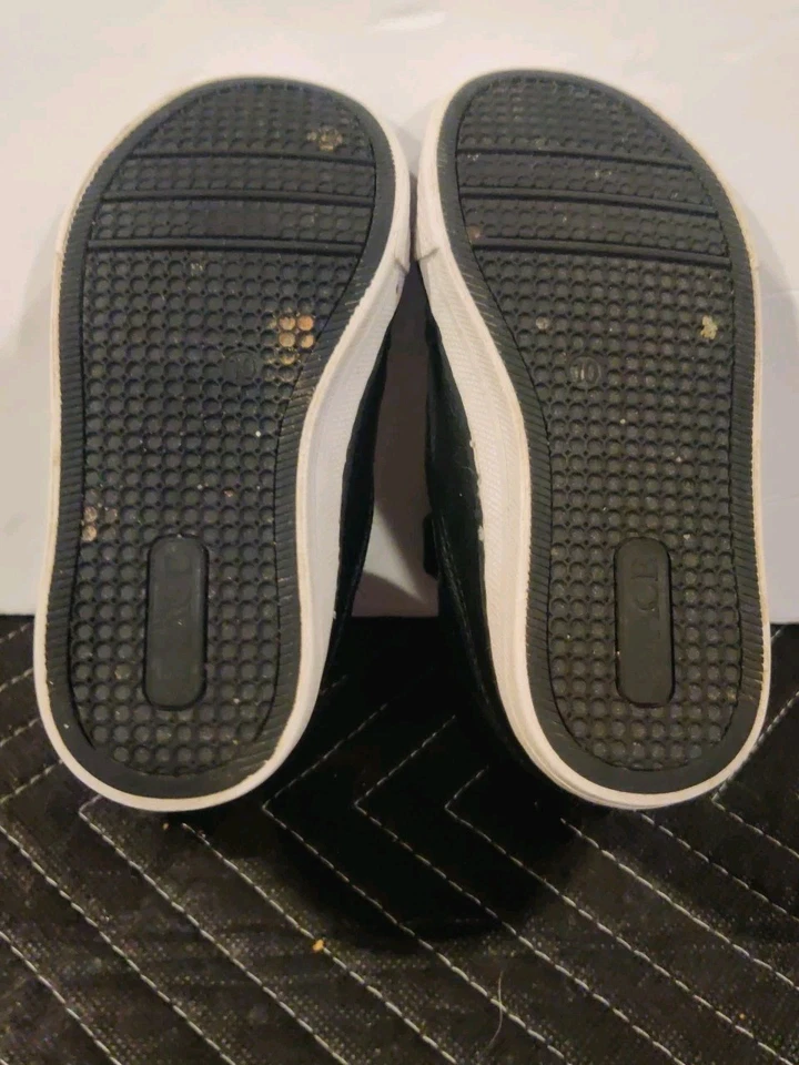 Zapatillas altas negras The Children's Place talla 10 para niños pequeños Foto 3 de 4