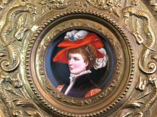Cadre du XIXe siècle et avant en laiton