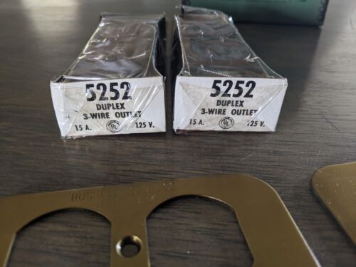NOS ANTIQUE RUSSELL & STOLL NY Solid Brass 2 Sided Receptacle Outlet Floor 2666G - Picture 7 of 18