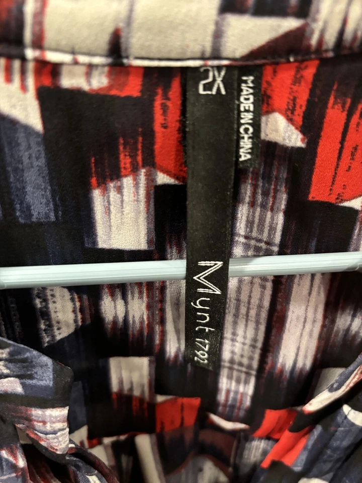 Blusa Mynt 1792 para mujer 2X manga larga estampado con botones para mujer roja blanca azul Foto 2 de 4