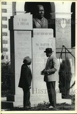 1990 Press Photo Ernest Swift & Johnny Sanders Jr at Brown Chapel, A.M.E. Church