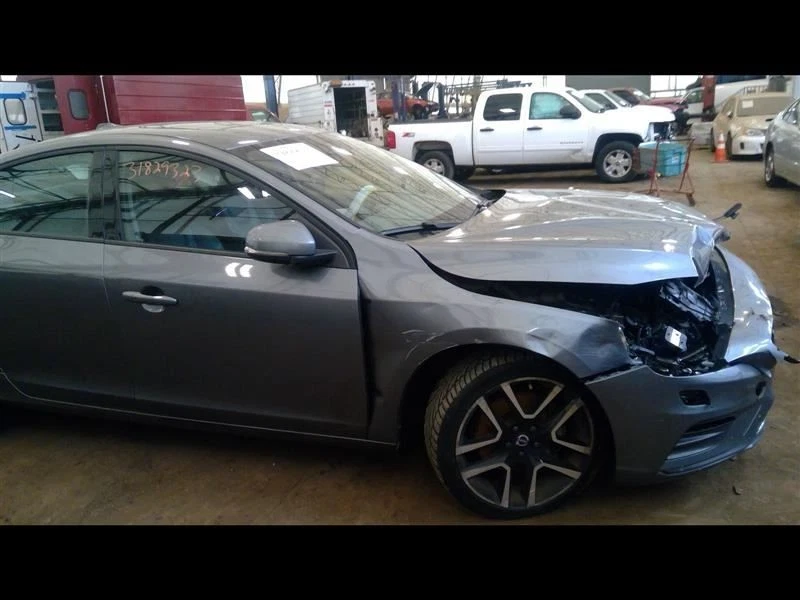 Carrier Rear Fits 16-18 VOLVO S60 4608405 Foto 3 de 4