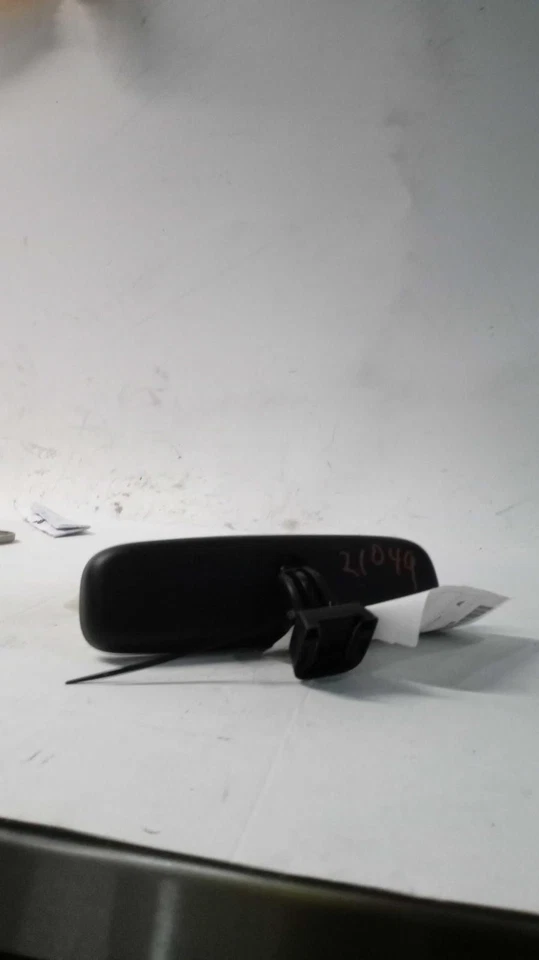 Espejo retrovisor interior blanco fabricante de equipos originales Mitsubishi Outlander 2017 - usado Foto 2 de 4