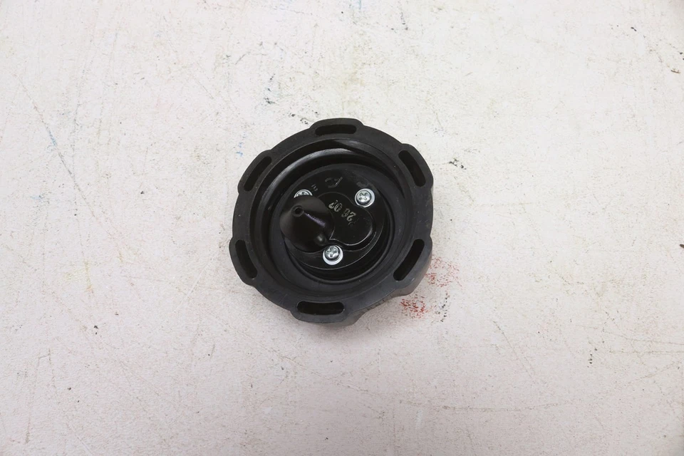 Yamaha Raptor 700R SE 23 Gas Fuel Cap 2FJ-24610-20-00 52198 - Image 2 of 2