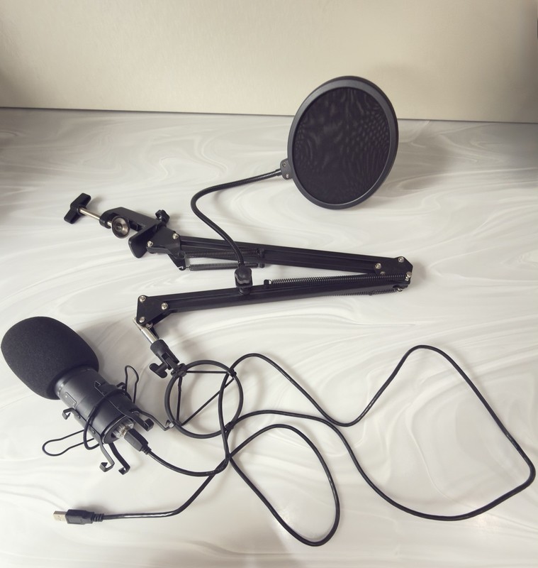 Tonor Q9 USB Studio Microphone Kit - TN120079BL