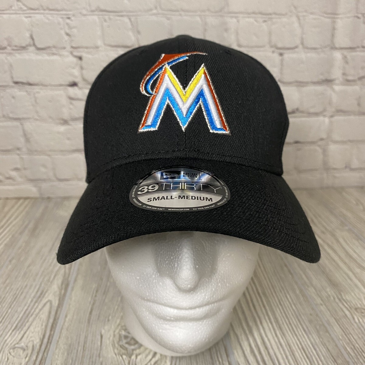 Miami Marlins Logo Flex Hat S/M Black New Era 39Thirty MLB