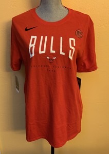 chicago bulls nike t shirt