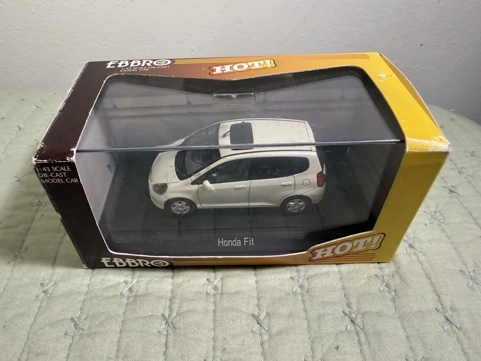 EBBRO 1:43 Scale Die-Cast Honda Fit Model Car - Image 2 of 4