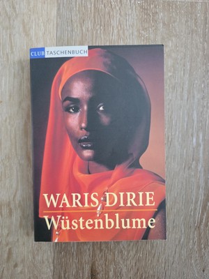 Wüstenblume von Waris Dirie - Taschenbuch