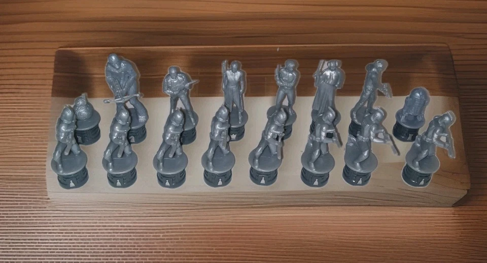 2014 Star Wars Chess Game Pieces Complete Set of 32 Pieces Figures ONLY- Hasbro - Image 4 of 4