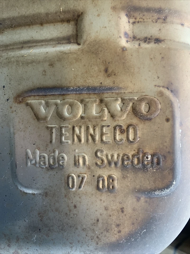 2008-2014 Volvo XC90 Rear Muffler 3.2L OEM - Image 3 of 4