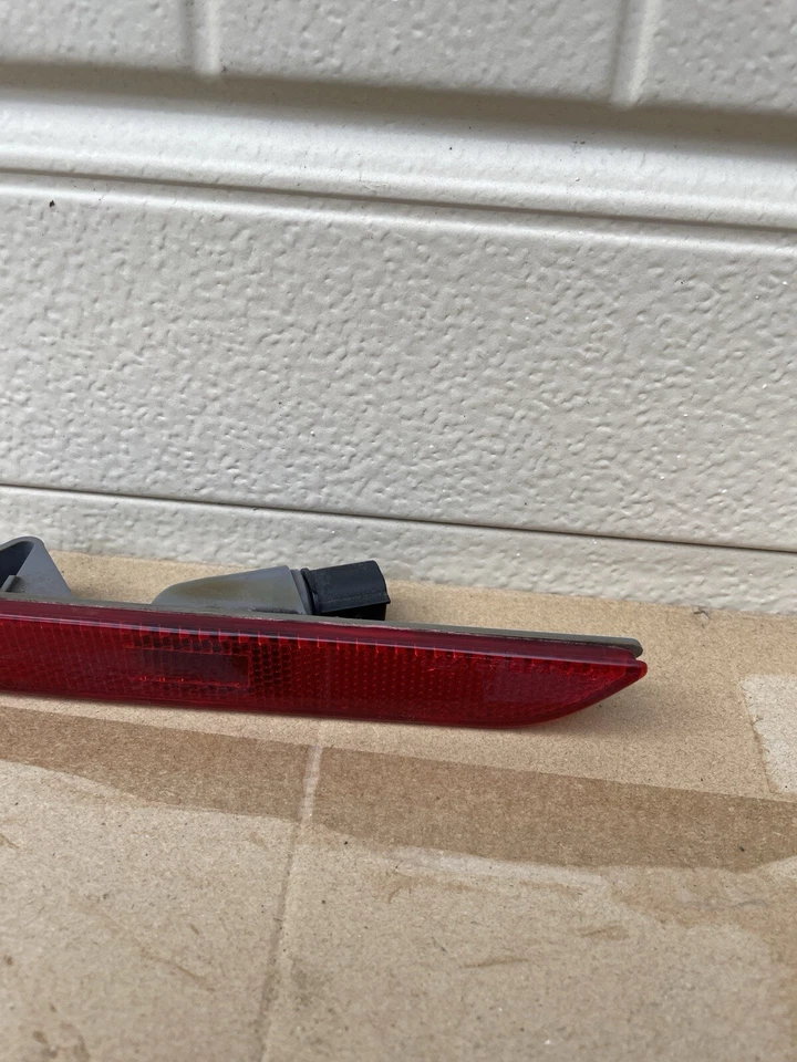 Parachoques trasero izquierdo Ford Mustang 2010-2014 montaje de luz de señalización OEM Foto 3 de 4