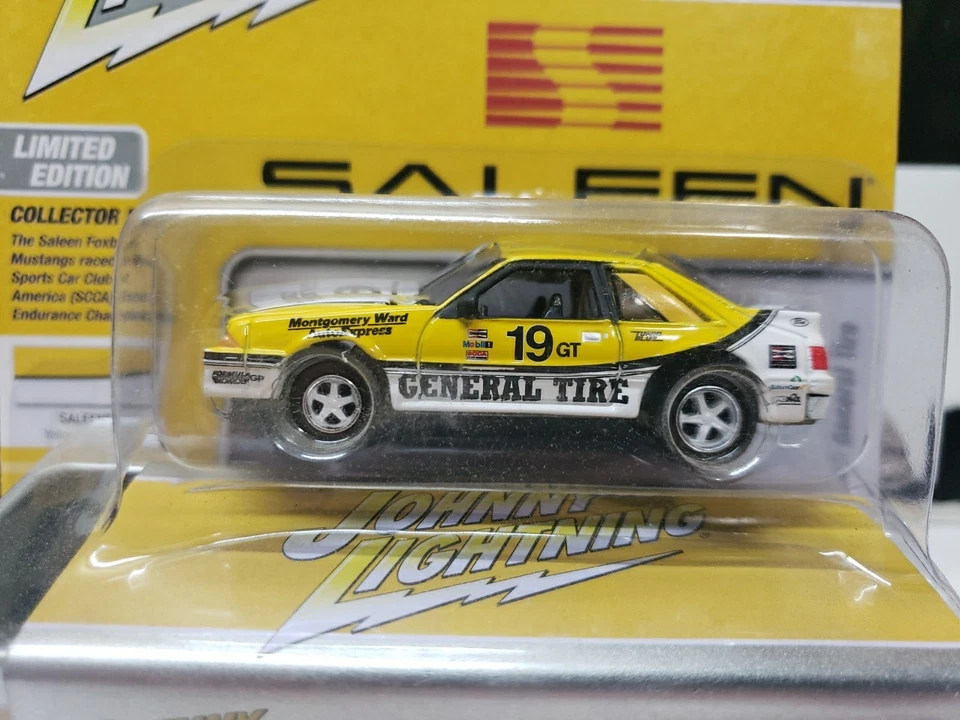 Johnny Lightning 1988 Ford Mustang GT Saleen General Neumático Edición Limitada Foto 2 de 4