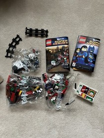 NEW LEGO DC Comics Super Heroes: The Dynamic Duo Funhouse Escape (6857)