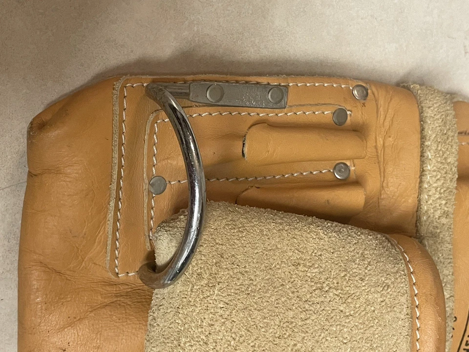 Vintage Craftsman 10 Pocket Leather Nail Tool Pouch #940645 - Image 3 of 4