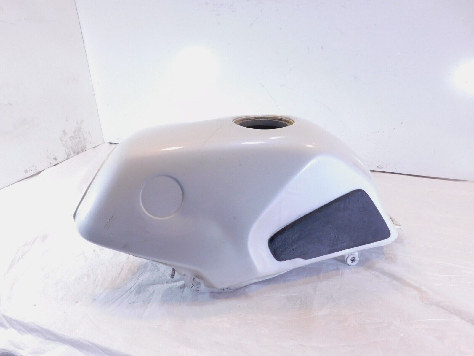 1984-1985 BMW K100 K100RS K100RT White Gas Petrol Fuel Tank Reservoir ...