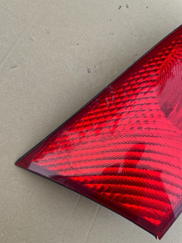 Tail Light Rear Right Ford Focus 2002 DBW/DAW/DFW/DNW/DB1/DA1 - Picture 2 of 6