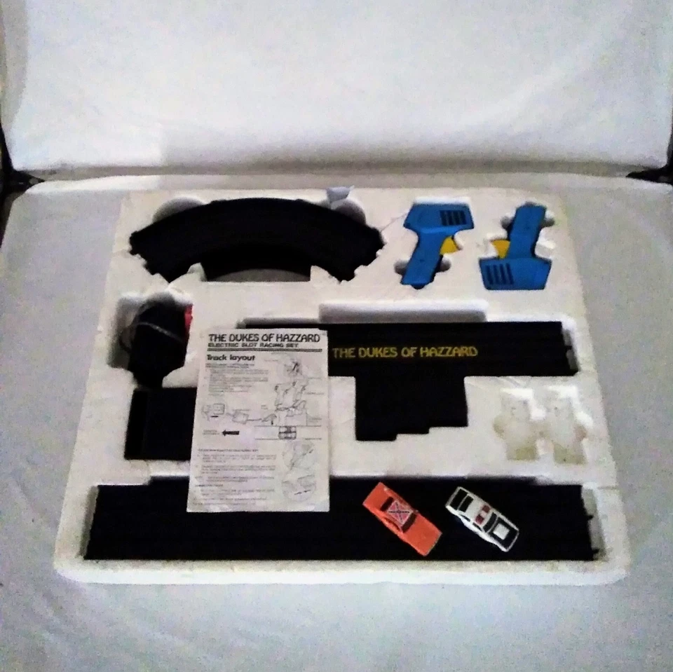 Rare Retro Dukes Of Hazzard Slot Car Racing Set Original  1981  General Lee - Image 3 of 4