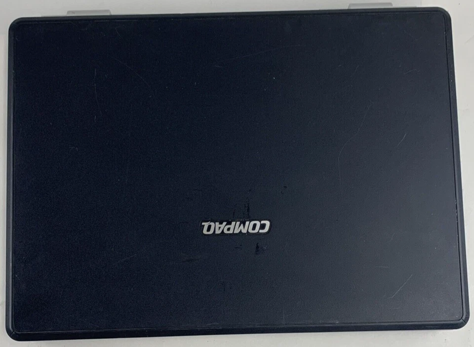 Compaq Presario C500 Intel Celeron 1.73GHz 1GB RAM 15.6" Sin Batería Sin HDD Sin Sistema Operativo Foto 4 de 4