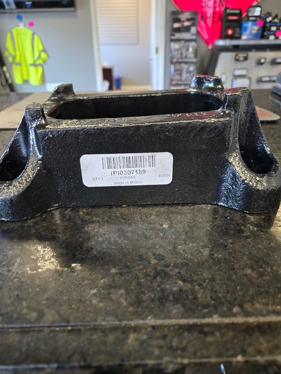 PETERBILT AXLE CLAMP SEAT PART # 03-07189 OE | eBay