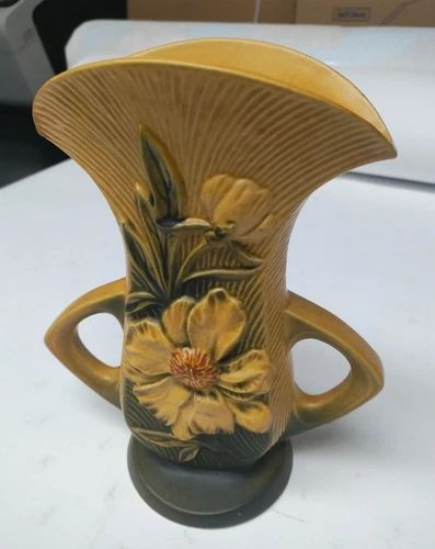 1940's Roseville #62-8 Double Handle Tan/Green Peony Vase