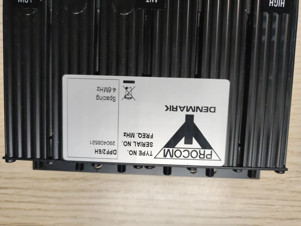 Duplexer Procom DPF2/6H UHF 6 celle 4-6MHz BNC - Immagine 4 di 4