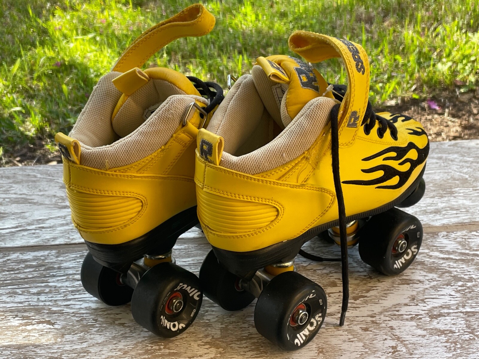 ROCK SPEED FREAKS Roller Skates Yellow w/Black Flames Size 6 Sure Grip