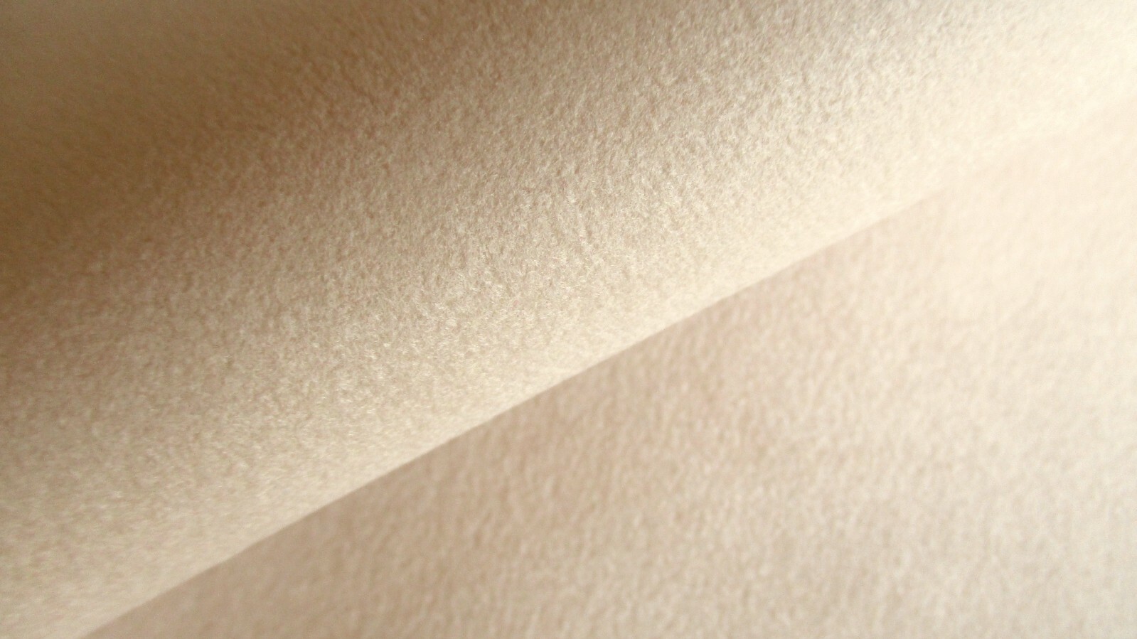 L'excellence du Suédé Alcantara Beige Rosé N°42 - Coupon Velours Ras Premium