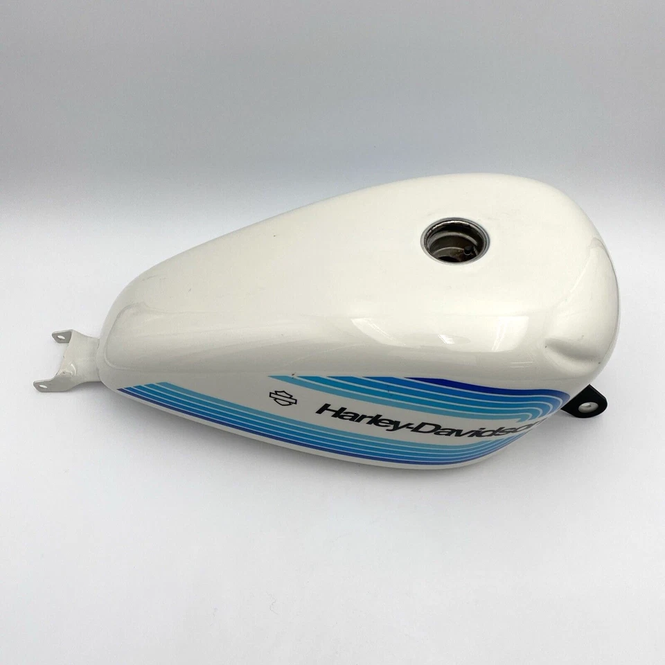 Dent OEM Harley 61000701 Billar Blanco Tanque de Gas Combustible 14-22 Sportster Hierro XL Foto 3 de 4
