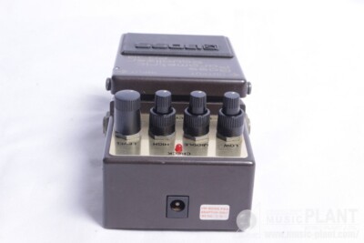 ■BOSS PQ-3B Bass Parametric Equalizer Boss PQ-3B Bass Parametric EQ - TXBA Gear Index