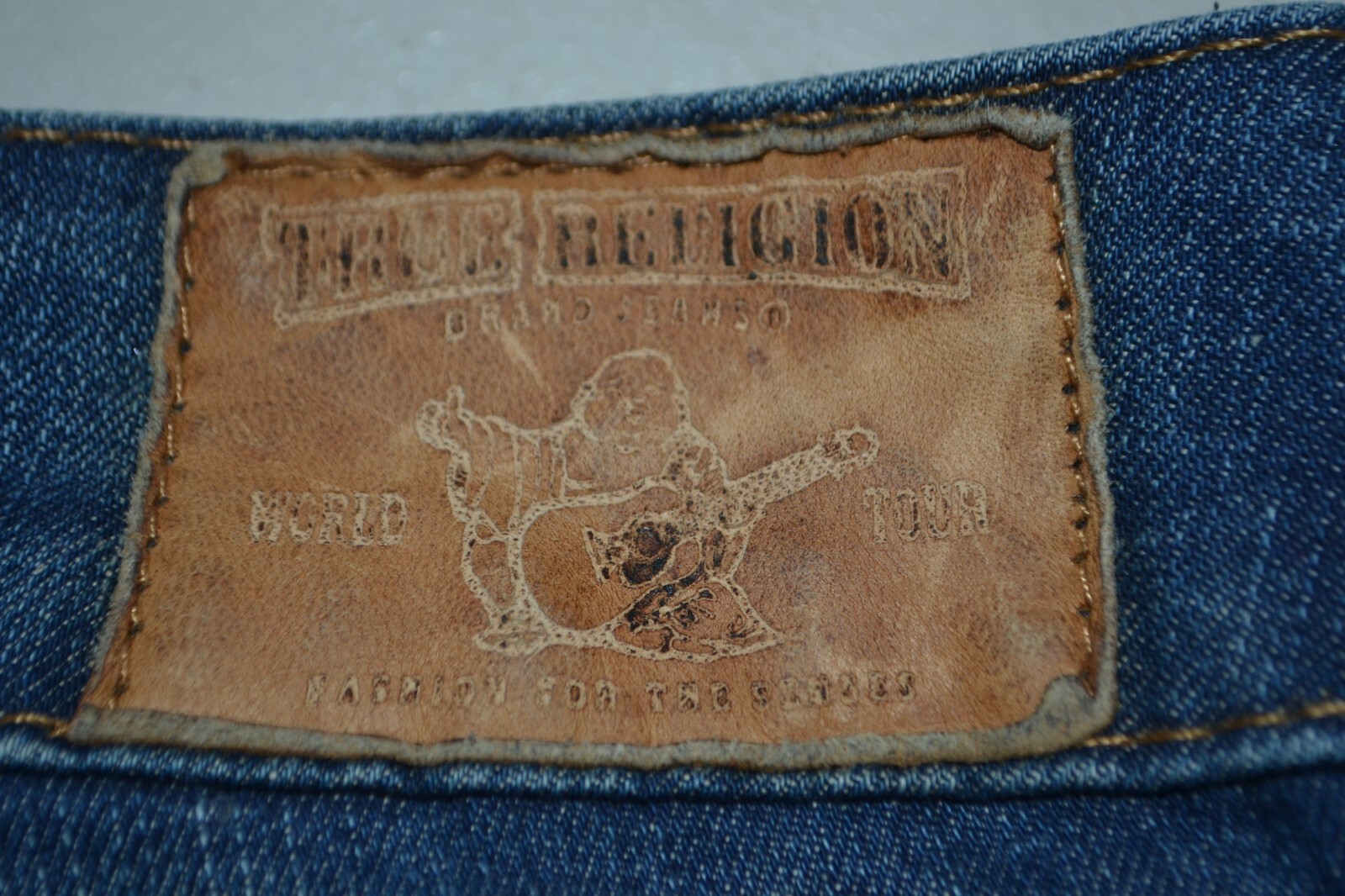 True Religion Women's Straight Pocket Flaps Yellow Buttons Blue Jeans Sz 27x34 thumbnail 3