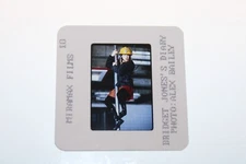 BRIDGET JONES'S DIARY - 1 press kit slide Renée Zellweger Hugh Grant Colin Firth