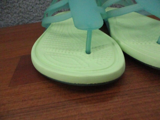 Crocs Boulder Colorado Women’s 7W Sandals Green Double Front Straps  Shoes image 9
