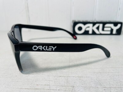 Oakley FROGSKINS USフィット　サングラス　24-306 Buy OAKLEY 24-306 FROGSKINS Polished Black Frame w Grey Lenses